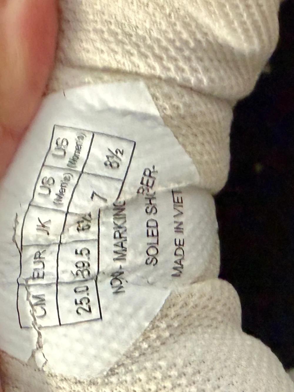 Yonex Power Cushion Eclipsion 3 Tennis Shoes in Off-White women's 8.5 mens 7